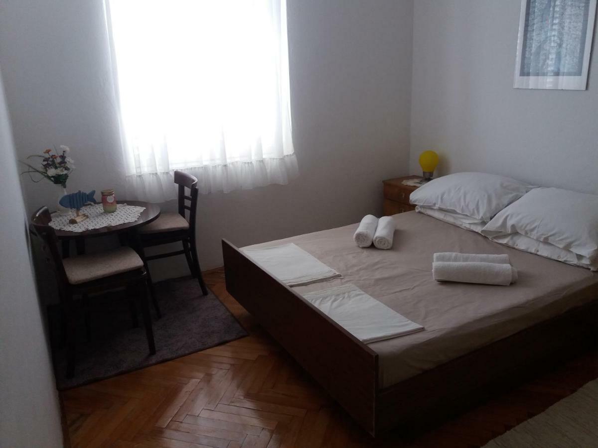 Apartman Nona Povljana Bagian luar foto