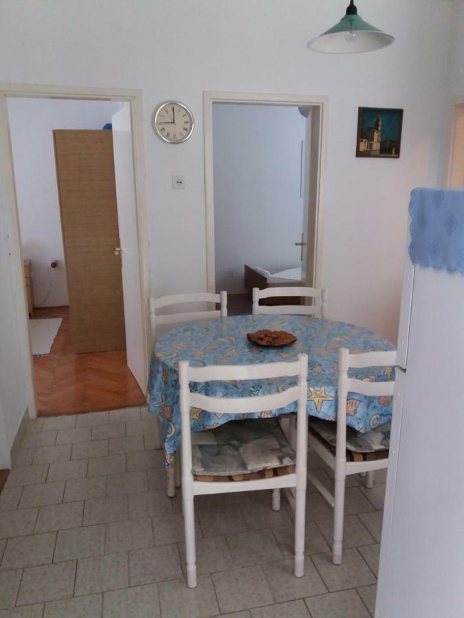 Apartman Nona Povljana Bagian luar foto