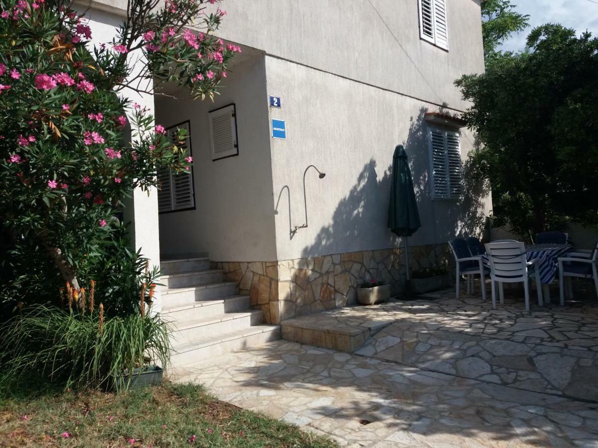 Apartman Nona Povljana Bagian luar foto
