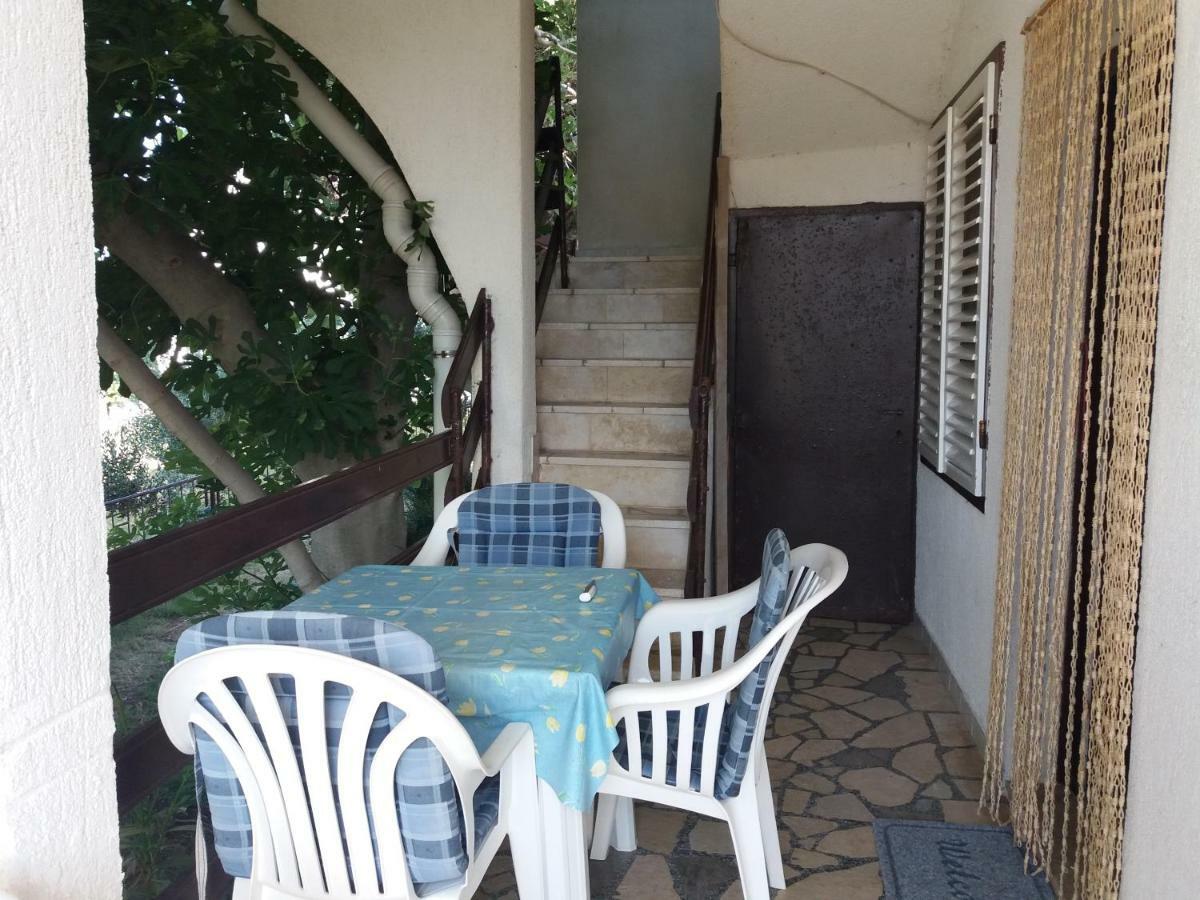 Apartman Nona Povljana Bagian luar foto